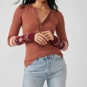 🆕 Free People Long Sleeve with Cuff Embroidery Details. NWT